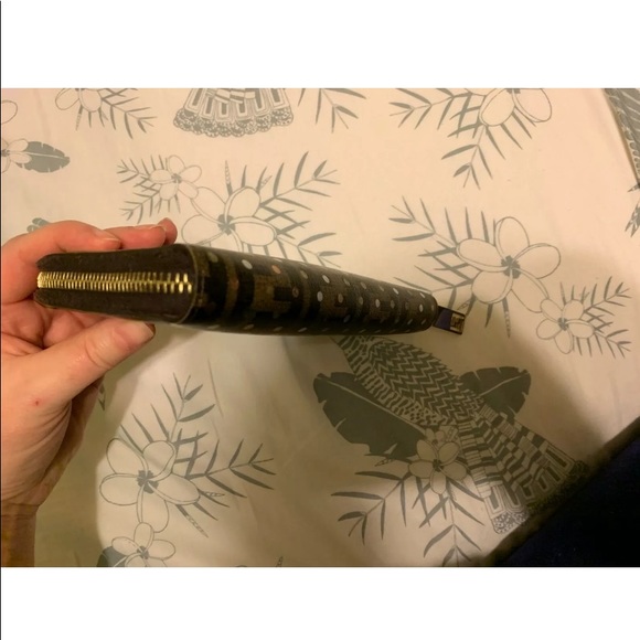 Authentic Fendi Monogram FF polka dot wallet - Picture 12 of 13